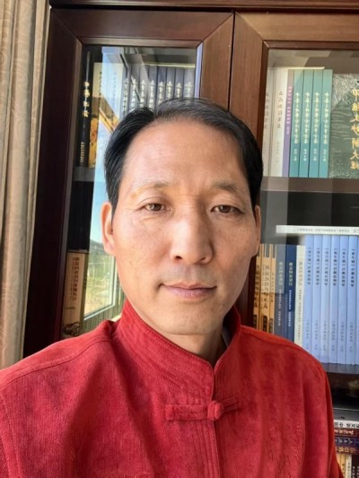 从逆境深渊到社会、国家、家庭责任，公益传承：谢宗润以儒释道智慧点亮人们希望之光